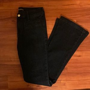 EUC//Slim Flare Jeans//Express Size 8